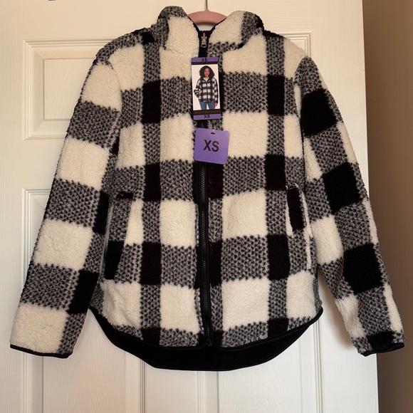 Black and White Checkered Jacket — Reversible - Picture 3 of 4